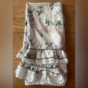 Set of 2 Vintage Waverly Lilac Floral Fabric
White Eyelet Ruffle Standard Queen